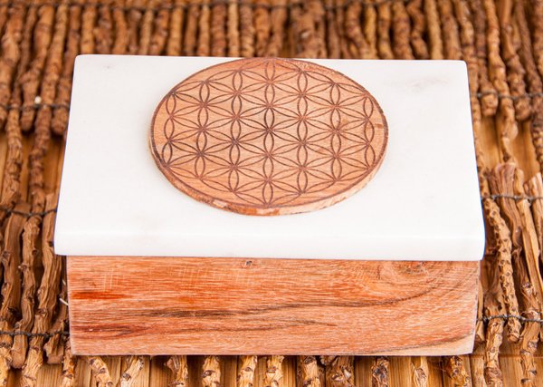 Kartenbox aus Marmor und Akazienholz - Blume des Lebens